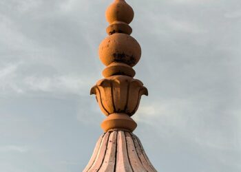 The Bizarre and Mysterious: Uncovering the Strange History of the World’s Most Enigmatic Events