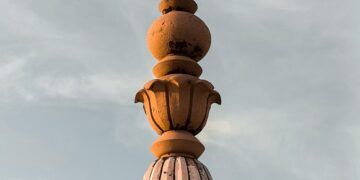 The Bizarre and Mysterious: Uncovering the Strange History of the World’s Most Enigmatic Events