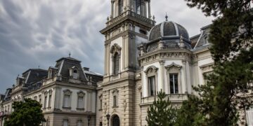 The Enthralling Tales of History: Uncovering Fascinating Stories from the Past